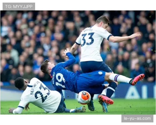 阿达玛·特劳雷凭借速度与力量在英超赛场大放异彩