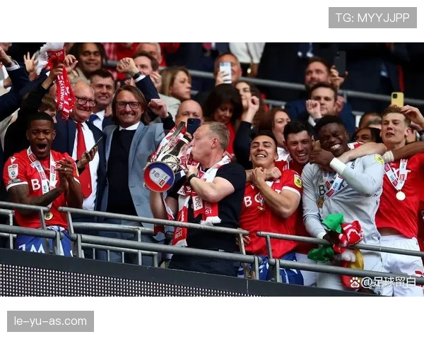 诺丁汉主帅革新战术奏效，球队状态火热豪取连胜